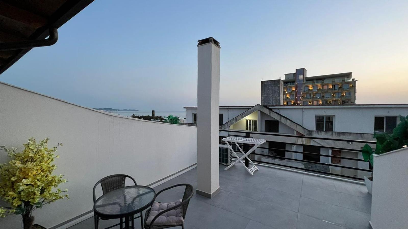 Sea View Apartments Golem  Exteriör bild